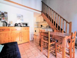 Dapur atau dapur kecil di Résidence Maisons De La Plage - Confortable villa deux pièces mezzanine pour 5 personnes à Port Leucate. Réf: 1MPL_188 MAE-7074