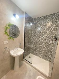 Ванна кімната в Hotel Caseros Salta