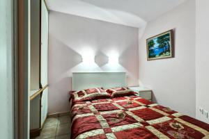 Postel nebo postele na pokoji v ubytování Résidence La Pinède - maeva Home - Appartement 2 Pièces 5 Personnes - Confort MAE-6327 + 20 fotografií
