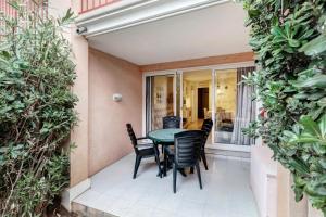 Patio nebo venkovní prostory v ubytování Résidence La Pinède - maeva Home - Appartement 2 Pièces 5 Personnes - Confort MAE-6327