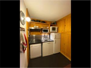 Fotografia z galérie ubytovania Résidence Lauzieres - Appartement 3 pièces pour 8 personnes skis aux pieds et proche des commerces dans le village du Charvet à Arc 1800 MAE-4484 v destinácii Arc 1800