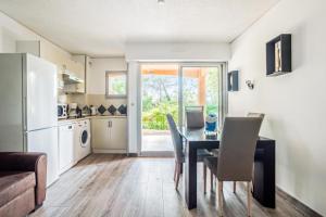 Galeriebild der Unterkunft Résidence Saint-Raphaël Valescure - maeva Home - Appartement 2 pièces 6 personnes avec terrasse - Sélection - super Home MAE-1620 in Valescure