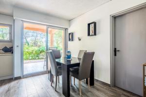 Galeriebild der Unterkunft Résidence Saint-Raphaël Valescure - maeva Home - Appartement 2 pièces 6 personnes avec terrasse - Sélection - super Home MAE-1620 in Valescure