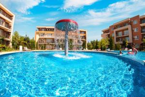 The swimming pool at or close to Nessebar and Holiday Fort Apartments