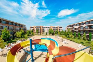 The swimming pool at or close to Nessebar and Holiday Fort Apartments