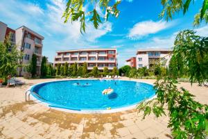The swimming pool at or close to Nessebar and Holiday Fort Apartments