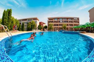 The swimming pool at or close to Nessebar and Holiday Fort Apartments