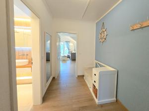 Galeriebild der Unterkunft Dünenpark Binz - Klassik Ferienwohnung mit 1 Schlafzimmer und Balkon im Dachgeschoss 184 in Binz