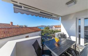 Balkón nebo terasa v ubytování Beautiful Apartment In Okrug Gornji