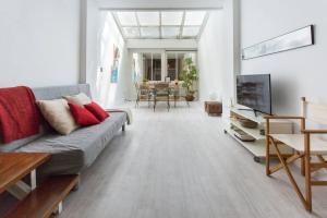 Telewizja i/lub zestaw kina domowego w obiekcie Dúplex center párking netflix amazon video