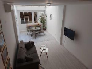 Telewizja i/lub zestaw kina domowego w obiekcie Dúplex center párking netflix amazon video