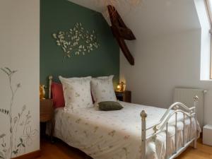 Posteľ alebo postele v izbe v ubytovaní REVES DE BAIE - Accueillant, Paisible, au Vert proche MONT SAINT MICHEL