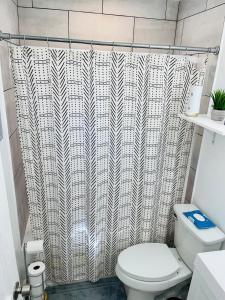 Phòng tắm tại Melinas Paradise!