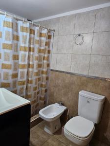 Et badeværelse på Monoambiente en Duplex Velez Sarsfield