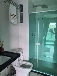 Koupelna v ubytování LUXUOSO APARTAMENTO BEIRA-MAR COM SACADA em MACEIÓ