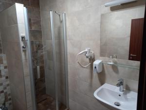 Kúpeľňa v ubytovaní Penzion a restaurace U Hroznu