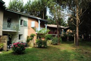 Ogród w obiekcie Les Maisons du Domaine du Golf de Pinsolle - maeva Home - Maison 3 pièces 6 personnes - Sélection MAE-9964
