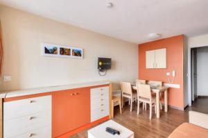 Zdjęcie z galerii obiektu Résidence Cannes Villa Francia - maeva Home - Appartement 2 pièces 5 personnes - Budget MAE-0634 w Cannes
