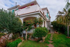 A garden outside BB 1987 Pula