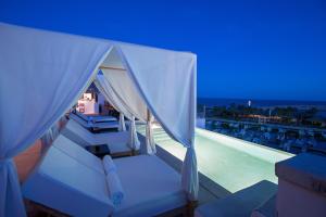 Bazén v ubytování Hotel El Ganzo Adults Only nebo v jeho okolí