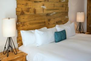 Postel nebo postele na pokoji v ubytování Hotel El Ganzo Adults Only