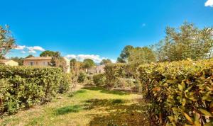 Ogród w obiekcie Village Pont Royal en Provence - maeva Home - Appartement cosy et climatisé 2 pièces 5 personnes avec jardin - Prestige - super Home MAE-2864