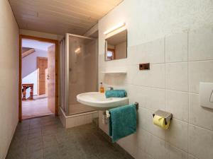 Kylpyhuone majoituspaikassa Urlaub am Stoffenhof