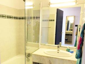 Zdjęcie z galerii obiektu Résidence Le Boucanier - 2 Pièces pour 6 Personnes 924 w mieście Vieux-Boucau-les-Bains