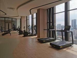 Axon Suites Bukit Bintang KLCC by Sweet Home tesisinde fitness merkezi ve/veya fitness olanakları