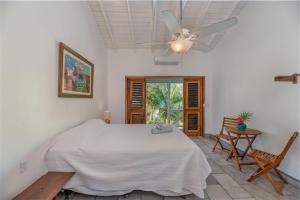 Letto o letti in una camera di Camp Bay Lodge