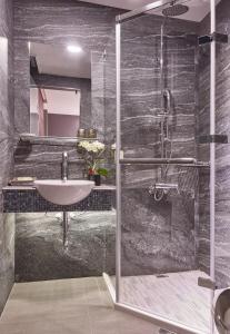 Ванна кімната в Beauty Hotels Taipei - B7 Journey