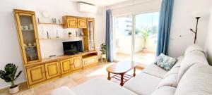 Kuchyň nebo kuchyňský kout v ubytování Apartamento Playa Sol by DENIA COSTA