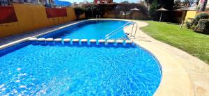 Bazén v ubytování Apartamento Playa Sol by DENIA COSTA nebo v jeho okolí