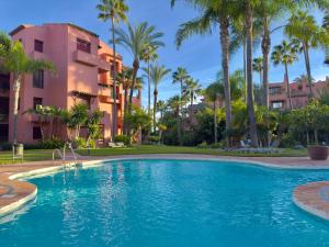 Bazén v ubytovaní Apartamento Marbella Alicate Beach alebo v jeho blízkosti