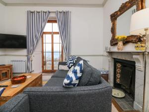 TV a/nebo společenská místnost v ubytování Bayview Terrace