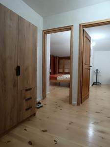 Postel nebo postele na pokoji v ubytování Villa Ema