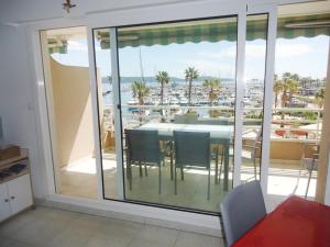 Gallery image of Bel appartement face mer 100m plages in Cavalaire-sur-Mer