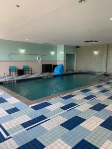 Bazén v ubytování SpringHill Suites by Marriott Houston Baytown nebo v jeho okolí