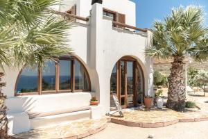 The building in which the holiday home is located
