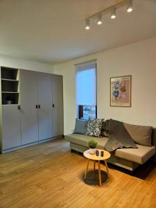 Uma área de estar em Studio Apartman Nomad Divčibare