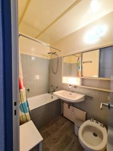 A bathroom at Résidence Betelgeuse - 2 Pièces pour 6 Personnes 61