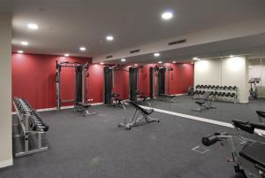 Fitness centrum a/nebo fitness zařízení v ubytování Atlantis Hotel Melbourne