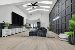 Luxurious 7BR Mansion w Pool, Gym, Spa & Casita