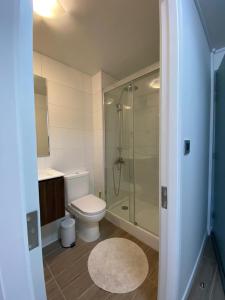 Et badeværelse på Departamento Studio Isla Teja