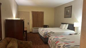 Cama ou camas em um quarto em Americas Best Value Inn - Tunica Resort