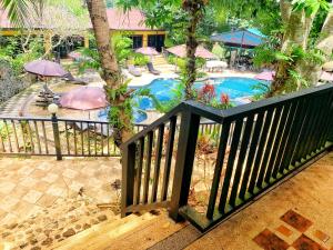 Bazén v ubytování the hill resort 希尔度假屋 nebo v jeho okolí