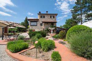 Κήπος έξω από το B&B Villa Cardeto