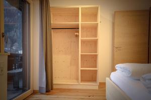 Postel nebo postele na pokoji v ubytování WOLF Apartments Padaun
