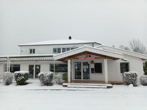 Fasthotel Annecy v zimě