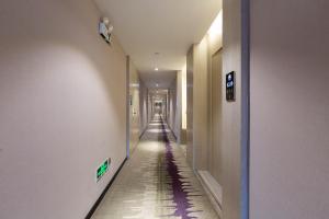 Fotografija v galeriji nastanitve Warm Yes Business Hotel -Free shuttle bus during the Canton Fair v mestu Guangzhou